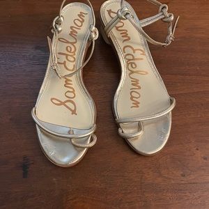 Sam Edelman one inch summer sandal . Gold leather straps, cream color heel.